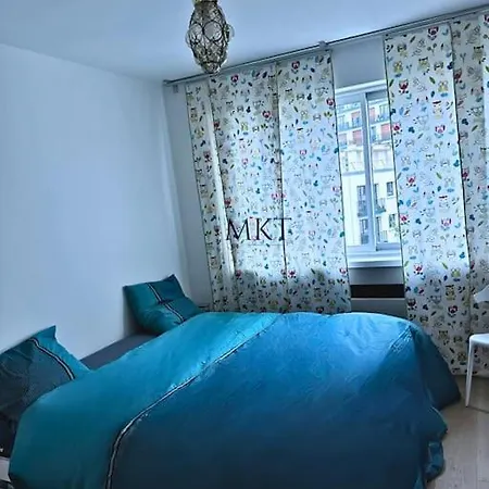 Eiffel Tower Spacious 2-bedroom, 2-bathroom Quiet Apartment, Elegant And Peaceful Appartamento *