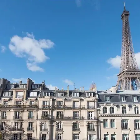 Appartamento Eiffel Tower Spacious 2-bedroom, 2-bathroom Quiet Apartment, Elegant And Peaceful Parigi